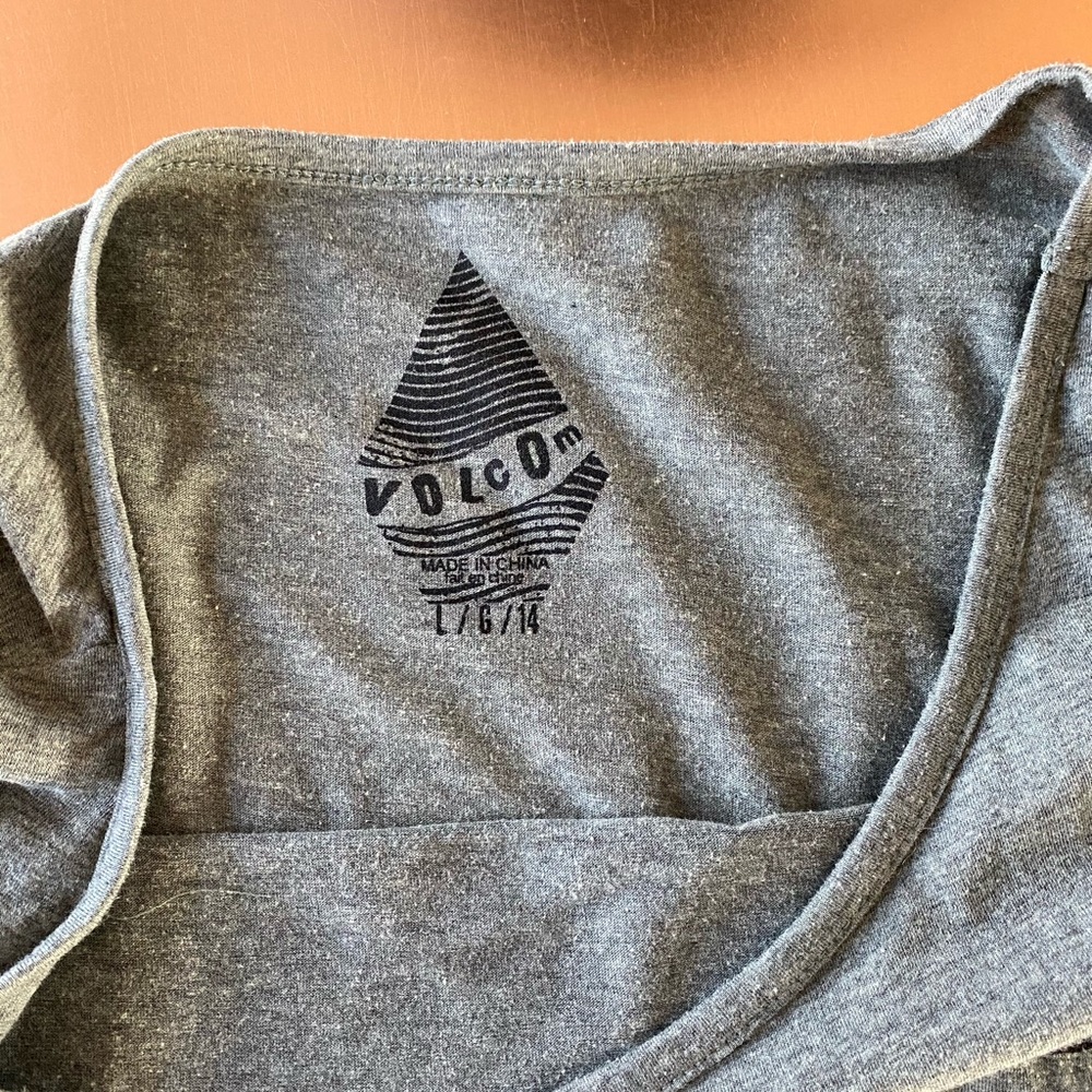 Volcom Graphic Cropped Tee - Picture 2 of 2